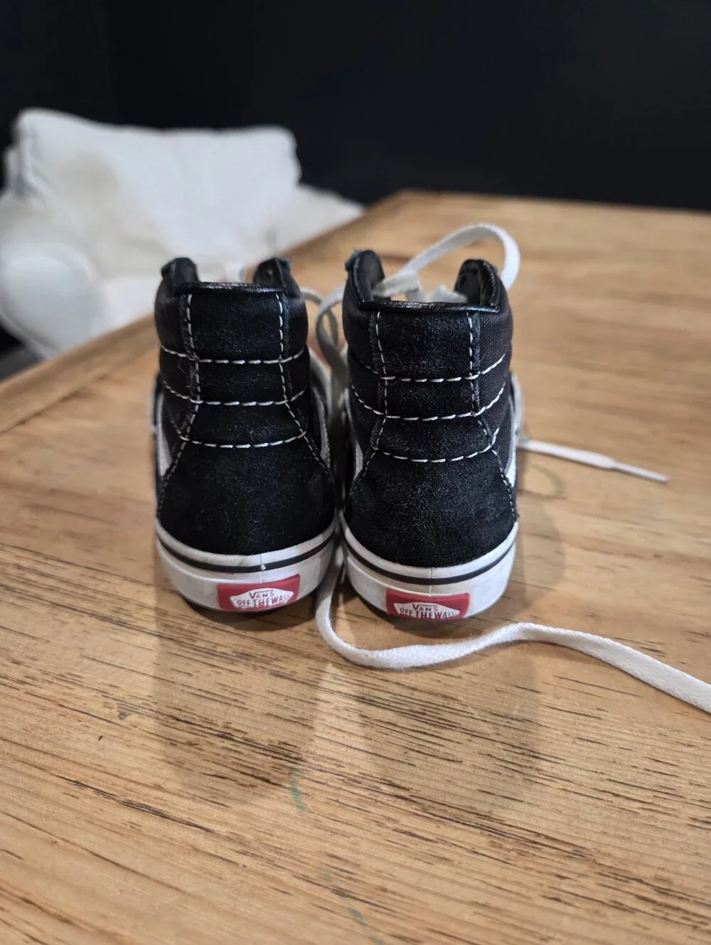 Vans stylish black